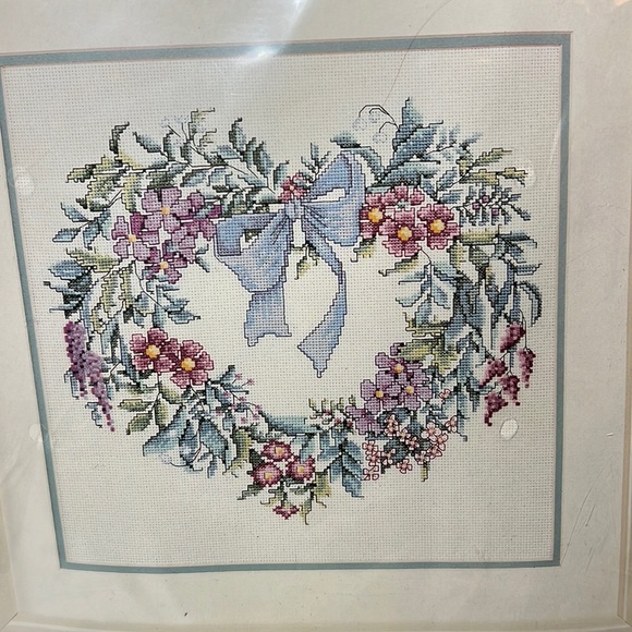 Counted Cross Stitch Kit heartfelt wreath - Picture 2 of 4